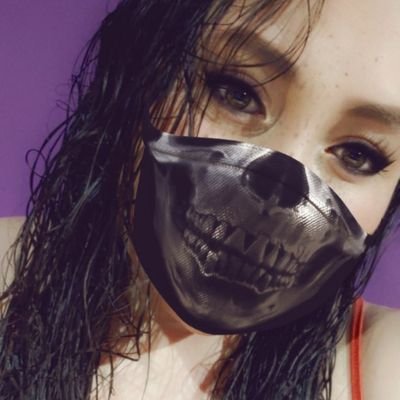 • twitchtv • fortnite streamer • YouTube @ gravegirlz gaming • Dead By Daylight streamer https://t.co/H9wlj8bqOh