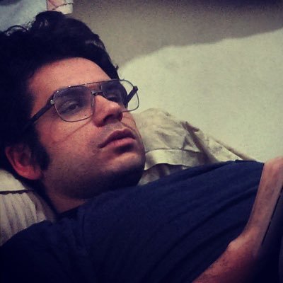 قبل از حرف زدن اول فکر کن، حرفها تاثیر میگذارن، حرفها به هوا نمیرن.
غول چراغ جادو هم هستم.
