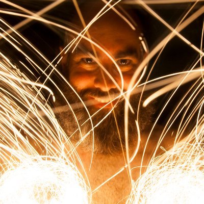 JenerGomes's profile picture. Fotógrafo amador, graduado em Artes Visuais, viajante, trilheiro, Geek, em busca de um lugar decente para viver.  🏳️‍🌈

2023-06: I'm migrating to Mastodon.