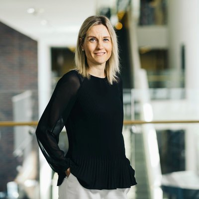 Työkykyjohtamisen kehityspäällikkö @varma_tweet. Kiinnostuksen kohteina työkykyjohtaminen ja työkyky. Vapaa-ajalla maratonjuoksu ja pyöräily.