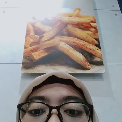 theoedgr's profile picture. potato |👣