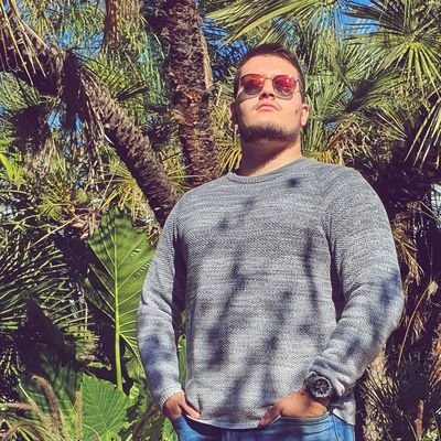 DamienBRGEOIS's profile picture. Développeur Web & d'applications mobiles, grand passionné de nouvelles technologies, j'adore le cinéma, le développement personnel et les arts martiaux 🥋
