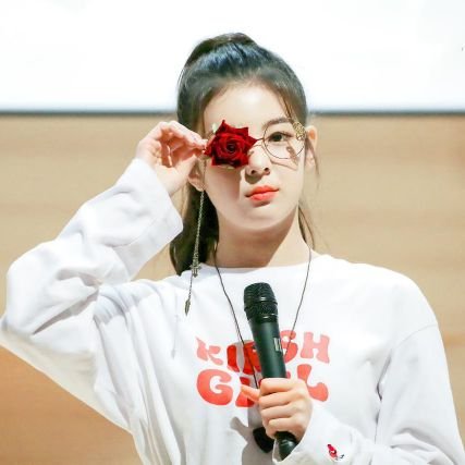 𝕺𝖓𝖊 𝕯𝖎𝖗𝖊𝖈𝖙𝖎𝖔𝖓 𝖆𝖓𝖉 𝕷𝖎𝖙𝖙𝖑𝖊 𝕸𝖎𝖝👑|
ₖₚₒₚ❣️
m u l t i f a n d o m✨