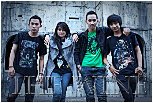the wine are : @rhafathya  @rezaMPD @fajrin7 @Even_iory 
booking info : 08561900409