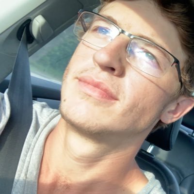 Garett_9899's profile picture. 