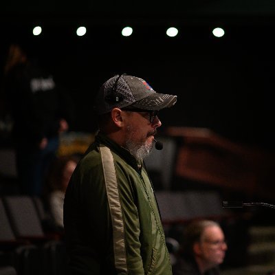 lighting designer and theatre artist. Executive Producer of @the2x2l. Truster of The Process. he/him/his. https://t.co/XXTLlLRGt8