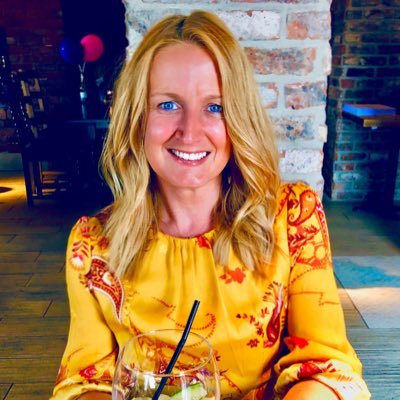 Woman in Automotive❤️Speedy things with wheels, horses, dogs, my boy, the sea, shoes & most sports, not necessarily in that order. Views all mine.