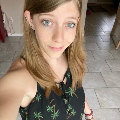 MeanMugger's profile picture. 🦴 Radiologist 🦴 | Veterinarian | Schnauzer Mom | Good Dogs | WoW | Overwatch | Sneakers | Inclusivity | Positivity | She/her | 🏳️‍🌈🔥♥️@FrankLepore