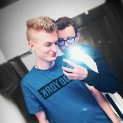 312_546_1048's profile picture. 🦄 Tech Enthusiast📱 Nature Photographer📸 Gamer🎮
Married 🥰