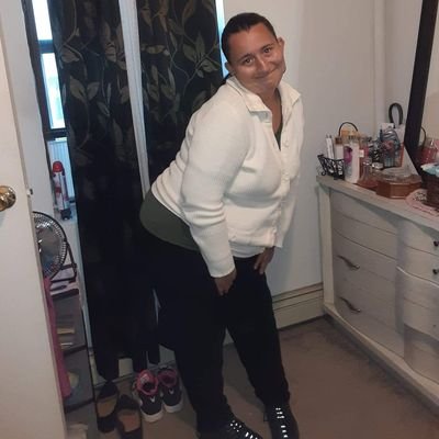 SamanthaDuranM4's profile picture. I am 24 years old and I am done with high school.