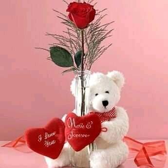 CoffeeJenifa's profile picture. happy