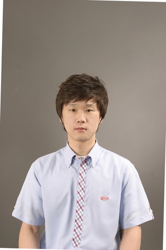 leebin28's profile picture. 