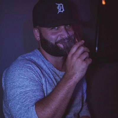 stfnbkr's profile picture. In HEVI We Trust.