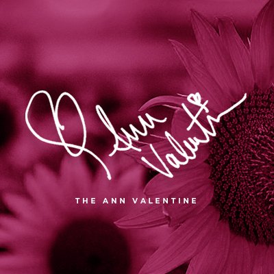 A passionate singer with a unique approach to her music. Her style could be characterized as a blend of Neo-soul, with a twist of electronic music, R&B and pop.