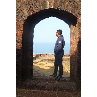abhisheksp04's profile picture. सहयाद्री⛰️🏞️
अभियंता...⚙️
नाशिककर ...❣️🇮🇳
#peace ✌️
#स्वप्नदुर्ग