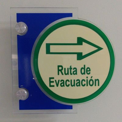 alejograjaleshi's profile picture. Médico, especialista en salud ocupacional, Scout, profesor