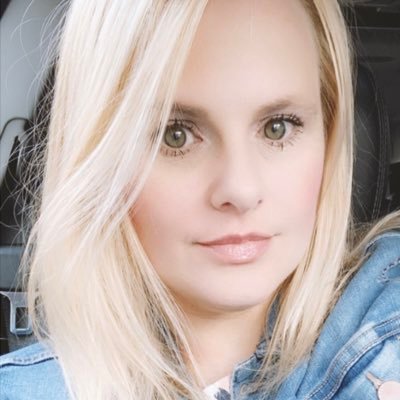 KellyEtmanskie's profile picture. Mumma Bear, wife, and educator. I love kindness, strong tea, campfires, and Bruce Springsteen.