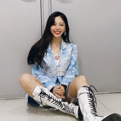 terynkat's profile picture. a minji + jinsoul enthusiast ✨