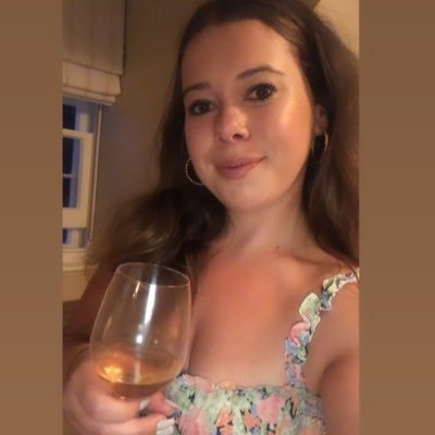 CaityRobs's profile picture. 