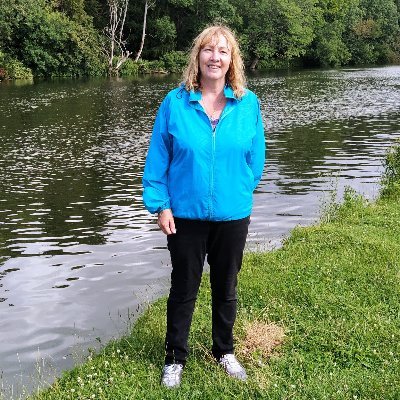 Reporter @KennetRadio. Trying to live green. I love the land and sea, design, and arts. Qualified Projects and Library background. Mum. Based Newbury & Exmoor.