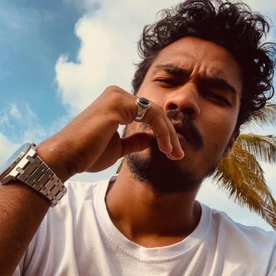 shareefsudu5's profile picture. humans arent real👽