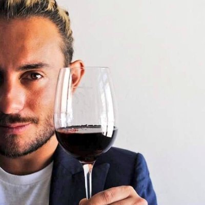 Lic. en Com Social- Periodista
Estudiante Sommelier en EAS
#Elabcdelvino podcast
blog @elvinodemendoza
comunicación @fincaelorigen