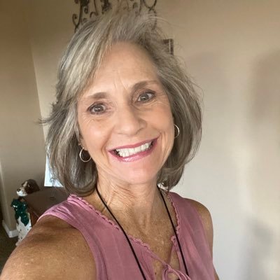 MillerSusanAZ's profile picture. “𝒯𝒽𝑒 𝓈𝑜𝓊𝓁 𝓊𝓈𝓊𝒶𝓁𝓁𝓎 𝓀𝓃𝑜𝓌𝓈 𝓌𝒽𝒶𝓉 𝓉𝑜 𝒹𝑜 𝓉𝑜 𝒽𝑒𝒶𝓁 𝒾𝓉𝓈𝑒𝓁𝒻. 𝒯𝒽𝑒 𝒸𝒽𝒶𝓁𝓁𝑒𝓃𝑔𝑒 𝒾𝓈 𝓉𝑜 𝓈𝒾𝓁𝑒𝓃𝒸𝑒 𝓉𝒽𝑒 𝓂𝒾𝓃𝒹.”