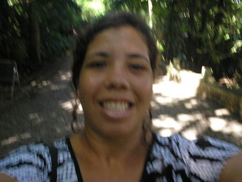 SOU UMA PESSOA MUITO TEMENTE A DEUS...
AMO MEUS FILHOS E MEU MARIDO QUE É O PREGADORDIM.RSRSRS