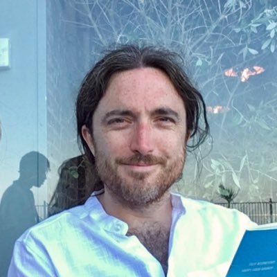 Functional programming developer/trainer, founder at @spacecatio and @cartographerio, husband to @hellonicpereira, tourist in Lordran. Writes about Cats.