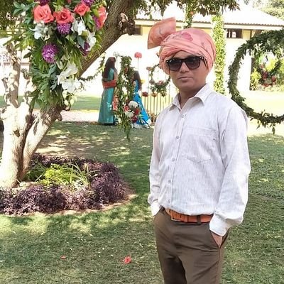 SunilRathod1289's profile picture. ®આસપાસ નઝર કરો હું આસપાસ જ છું ©™