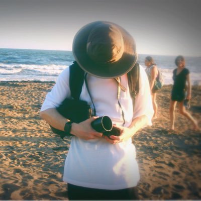 RG3DRMPtWWmPSv0's profile picture. 週末にポートレートやスナップ撮影をしています。普段はアプリのプログラマーをしています。| sony a7iii tamron | オールドレンズ | 猫好き | 猫撮影 | 週末に写真の仕事欲しい