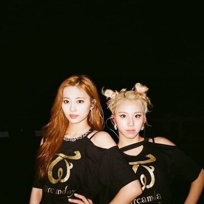 tzuwink's profile picture. TWICE