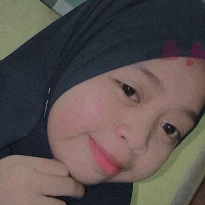 Riya86806043's profile picture. love someone in silence🙈💛