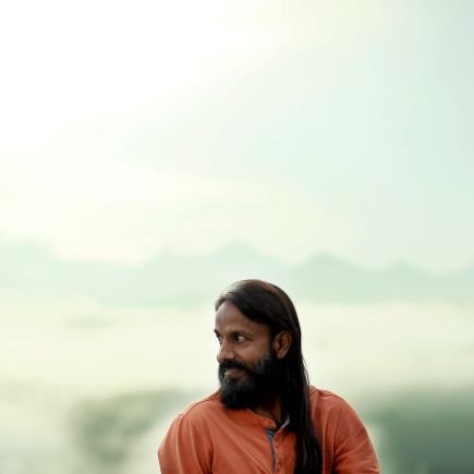 Professional Vasthu consulant,
Erstwhile career in hospitality ignited a life-long love for travel,
An intrepid traveller, foodie, music, yogi n meditator
