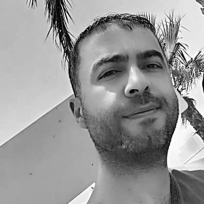 ‏‏‏‏‏‏‏‏‏‏بين عتبات الكتابة لابد أن تلمحَ مواقفي 
الحياتية.