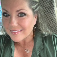 Leigh Leonard - @LeighLe70138723 Twitter Profile Photo