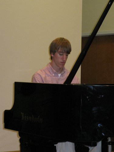 TaylorSSwann's profile picture. music and code and games