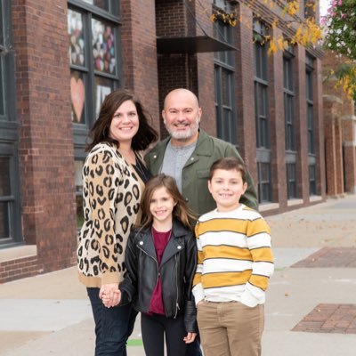 Principal at DM East High School, wife, momma, Hawkeyes and Panther fan