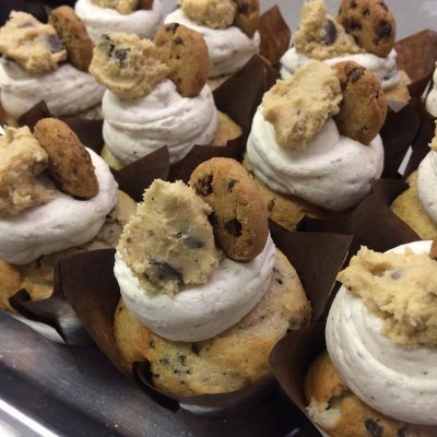 Gourmet Cupcakery. Delivery only!330.615.7070 info@cupcakebinge.com
