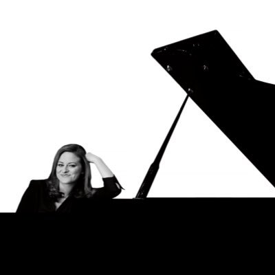 afwaczek's profile picture. Classical pianist