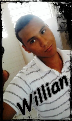 18 anos, 1,84 de altura, namorando