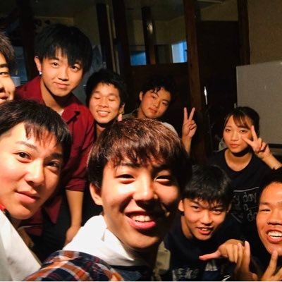 大学からの規範により、また暫くお休みすることとなりました。大変申し訳ありません。場所 https://t.co/QgEeOOXpvc （正門から徒歩20秒） 時間 : 19:30〜23:15 Instagram:rebazooka カクテル300円〜