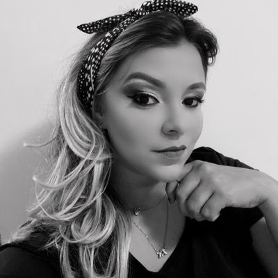 LucianaLems's profile picture. Feita pra ser o que quiser ☘️