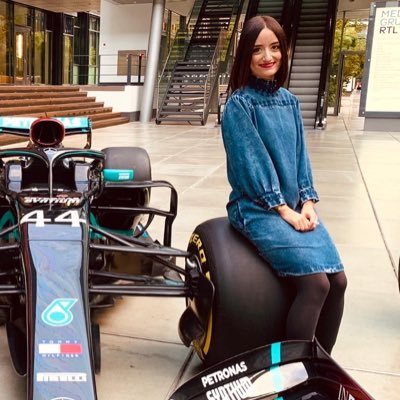 german sport journalist and presenter for RTL #F1 / Instagram: alessaluisa22 #F1 #formula1 #f1 Showreel: https://t.co/rWMf3fvFle