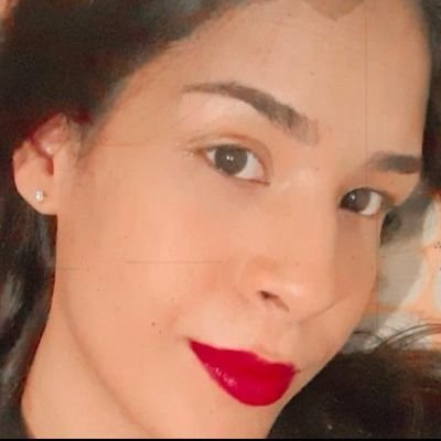 annlunaf's profile picture. 🌻