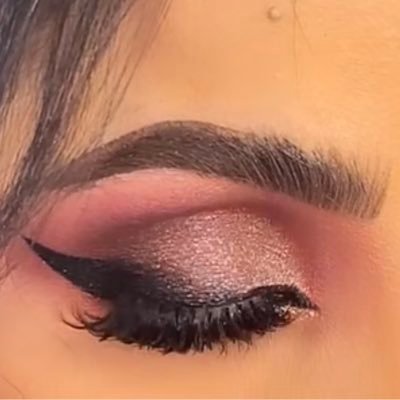 FatmahHasn2021's profile picture. انا ابنة ذلك الرجل العظيم.                    اللهم اجعلني ذات حظٍ عظيم بين جميع خلقك