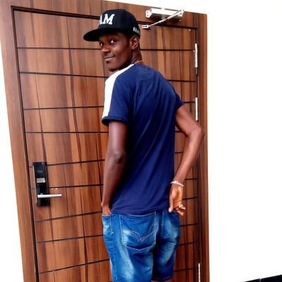 Angry Nigerian || About to give up hope on Nigeria ||
The last time I looked down on someone was when I tried figuring out the make of his shoes.