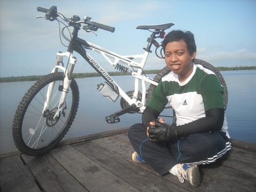 edymurdono's profile picture. SD Bantul Timur - SMP N 5 Jogja - SMA N 7 Joga - S.T.A.N