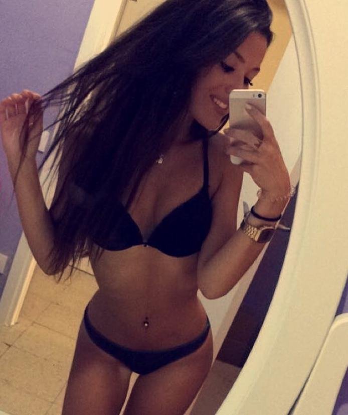A beautiful and lonely girl wants to meet an interesting men!Add me and I´ll send you a message with my most favorite photo 😊💖👅