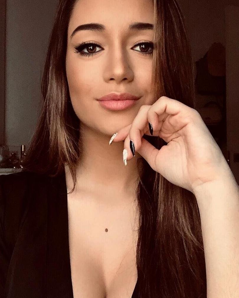 Let me be your best fantasy!Do you want to have some fun? Add me and I´ll send you my privates photo in Direct 🍓😋💘